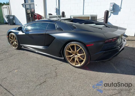 2018 Lamborghini Aventador S из США, поврежденный, VIN ZHWUV4ZD0JLA07069